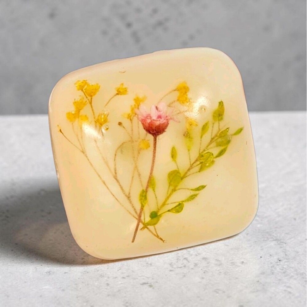 Vintage NPI USA Resin Night Light Embedded Dried Flowers Plugin Cottagecore 1.75